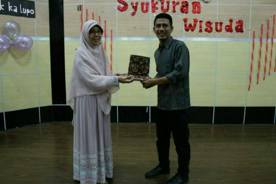 Syukuran Wisuda Himatika